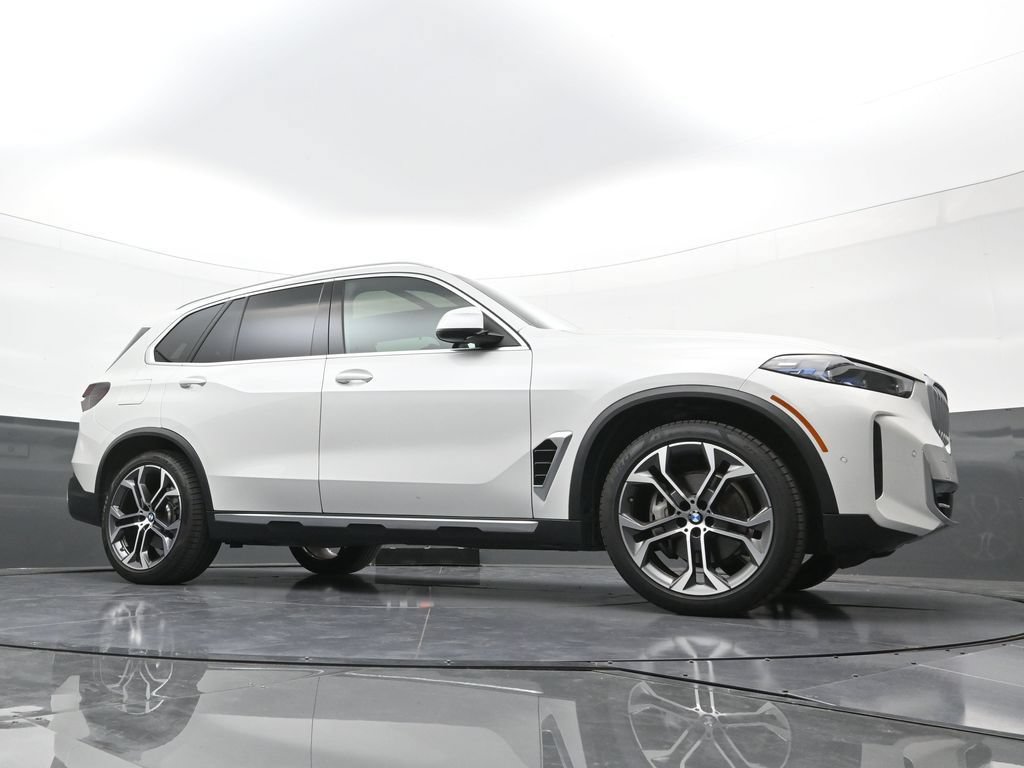 New 2026 BMW X5 xDrive40i AWD/4WD image 22