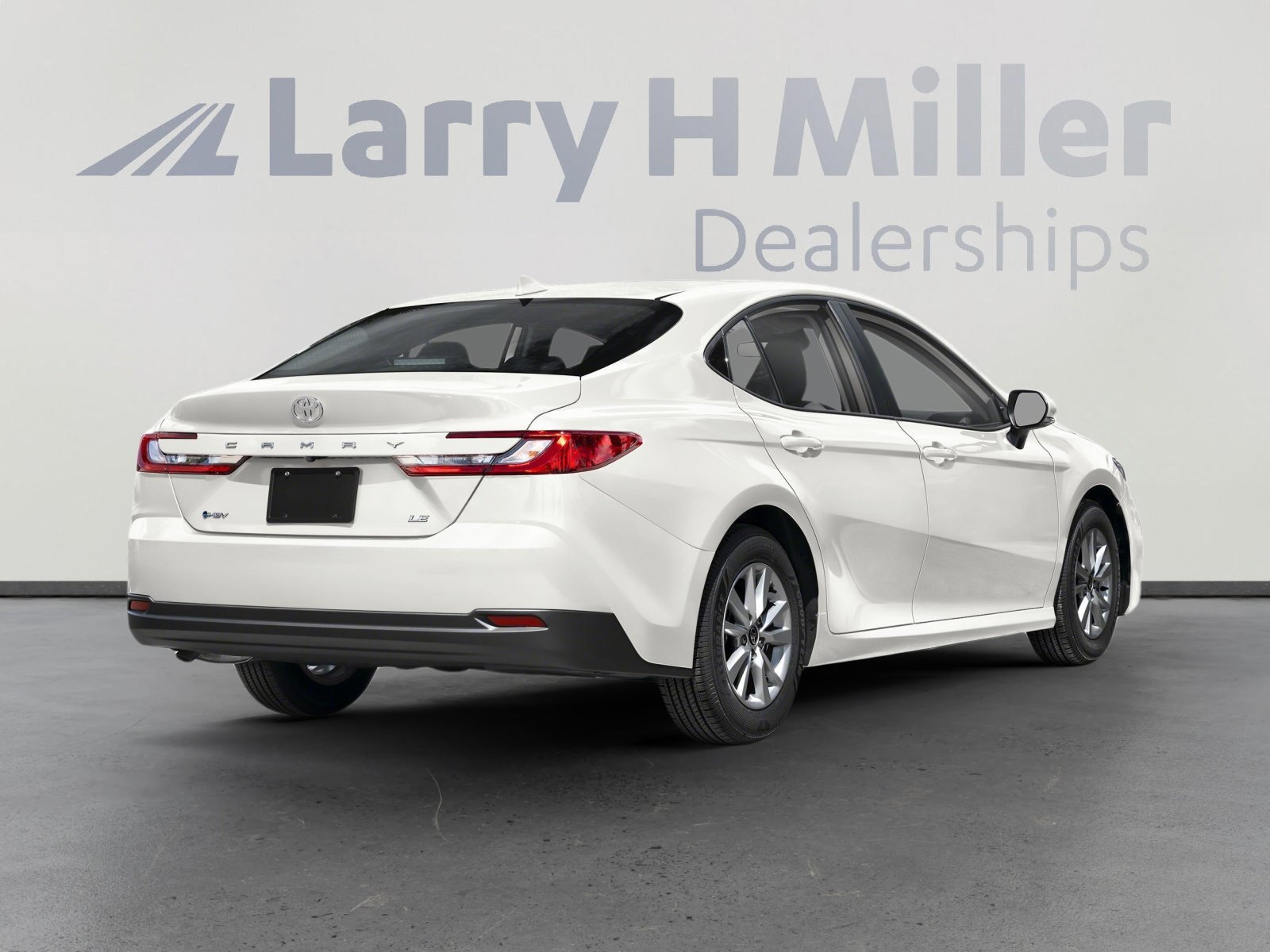 Used 2025 Toyota Camry XSE image 2