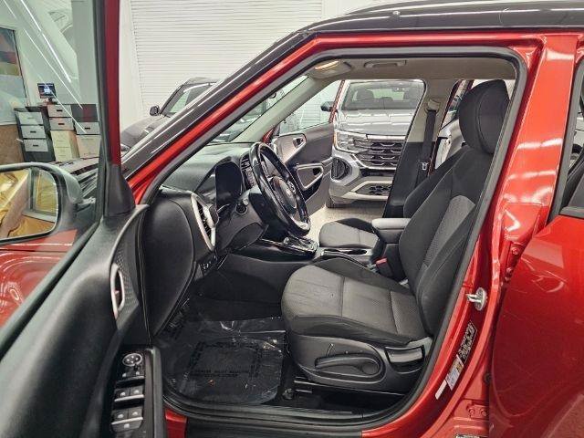 Used 2020 Kia Soul X-Line FWD image 30