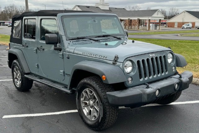 Used 2015 Jeep Wrangler Unlimited Rubicon w/ Connectivity Group image 4