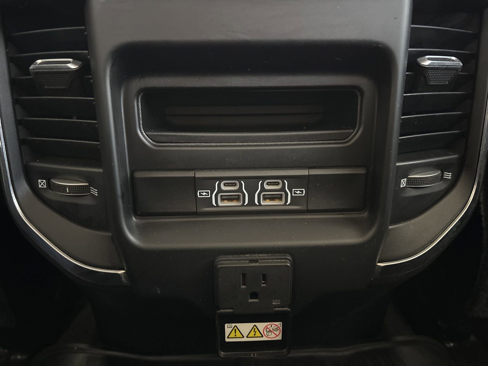 Used 2022 RAM 3500 Laramie w/ Chrome Appearance Group image 16