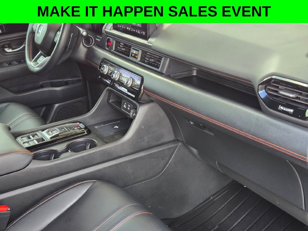 Used 2025 Honda Pilot TrailSport image 27