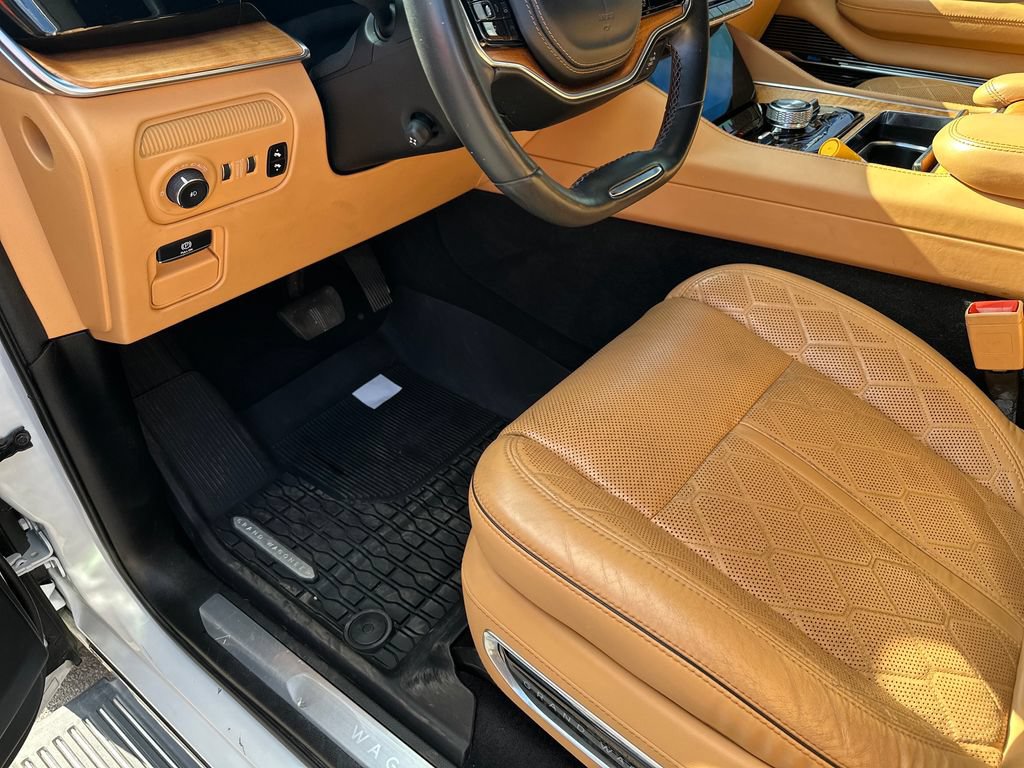 Used 2022 Jeep Grand Wagoneer Series III w/ Rear Seat Video Group 1 AWD/4WD image 20
