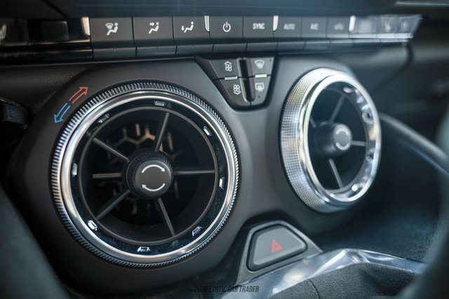 Used 2021 Chevrolet Camaro ZL1 RWD image 33