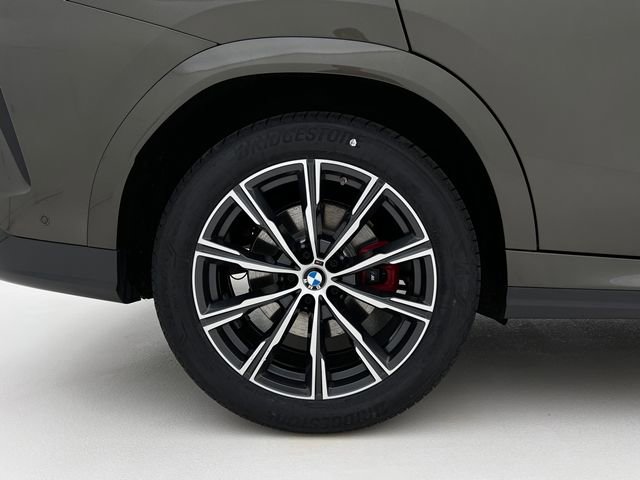 Used 2024 BMW X6 xDrive40i w/ Premium Package image 27