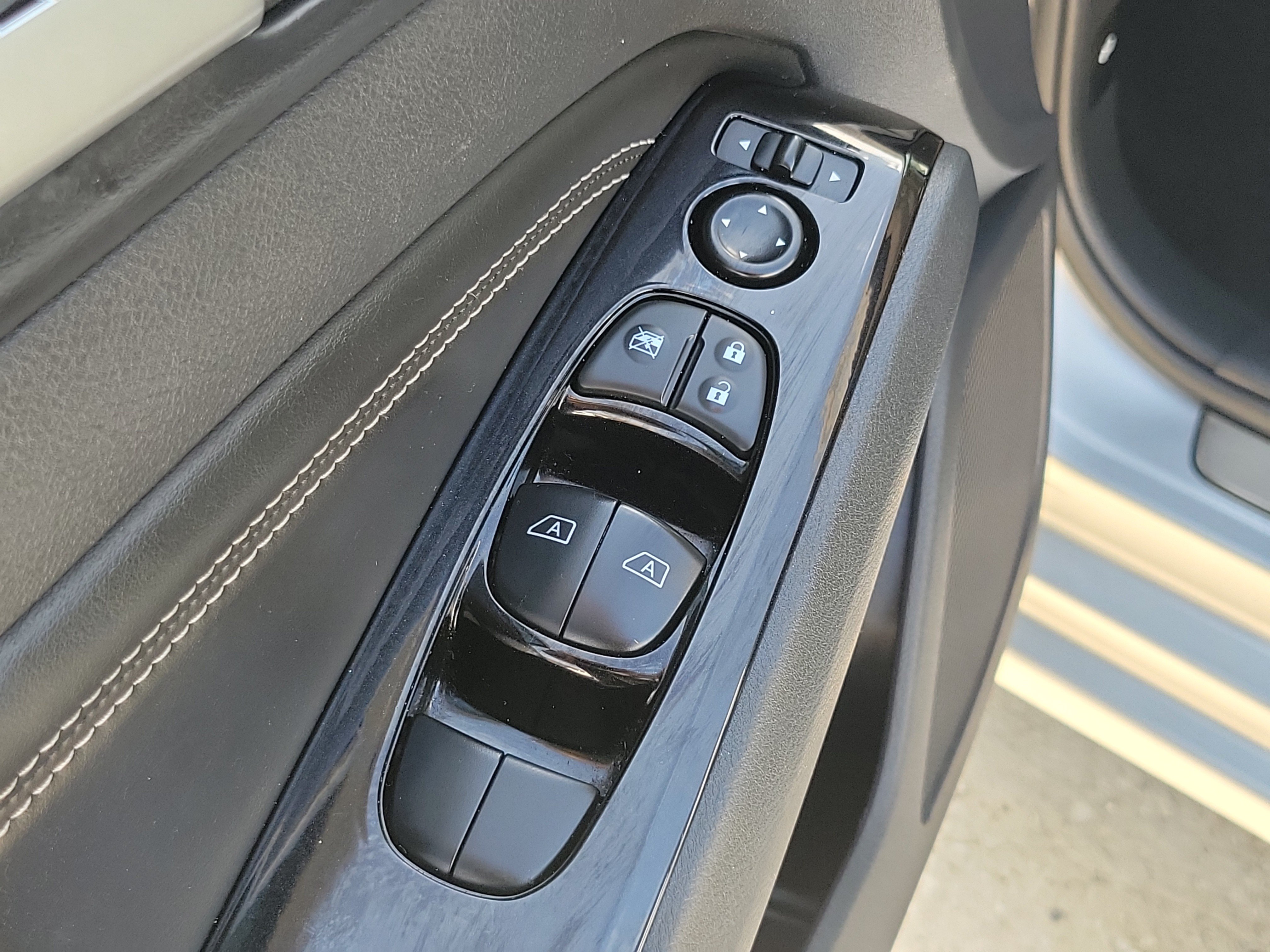 Used 2022 Nissan Altima 2.5 SL FWD image 15
