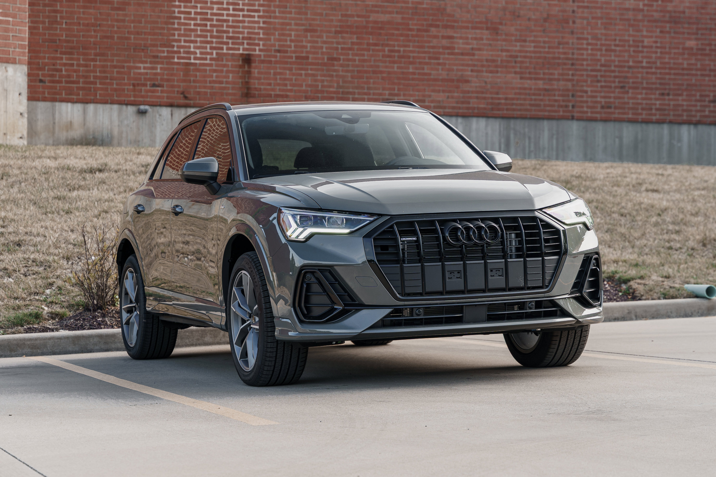 New 2025 Audi Q3 2.0T Premium