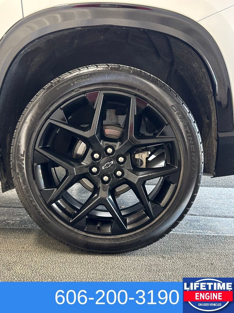 Used 2024 Chevrolet Traverse RS image 13