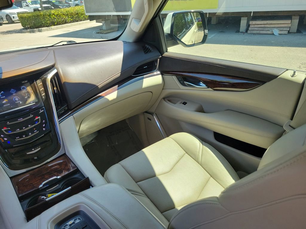 Used 2015 Cadillac Escalade ESV Premium RWD image 21