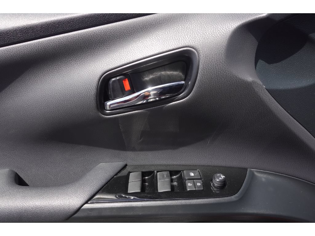 Certified 2021 Toyota Prius L Eco FWD image 12