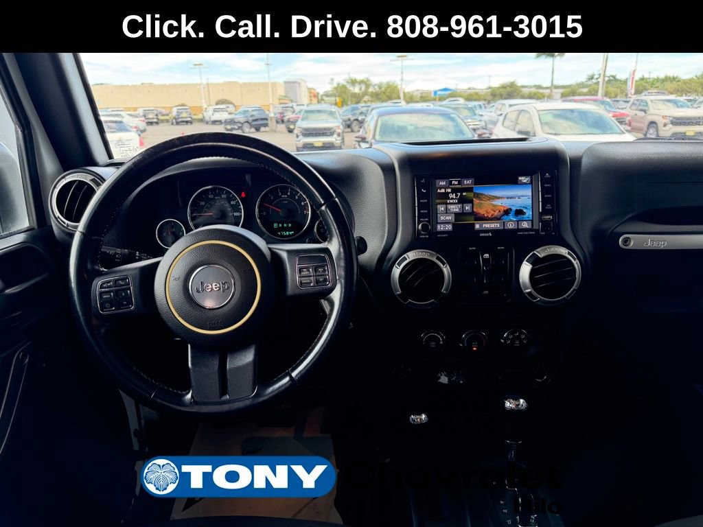 Used 2016 Jeep Wrangler Unlimited Sahara w/ Connectivity Group image 7
