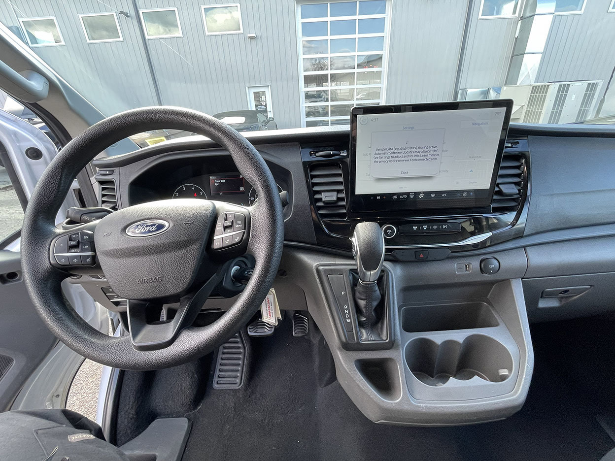 Used 2024 Ford Transit 350 XLT image 38