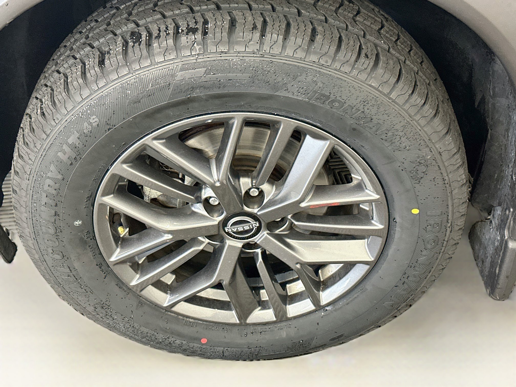 Used 2024 Nissan Rogue S AWD/4WD image 34