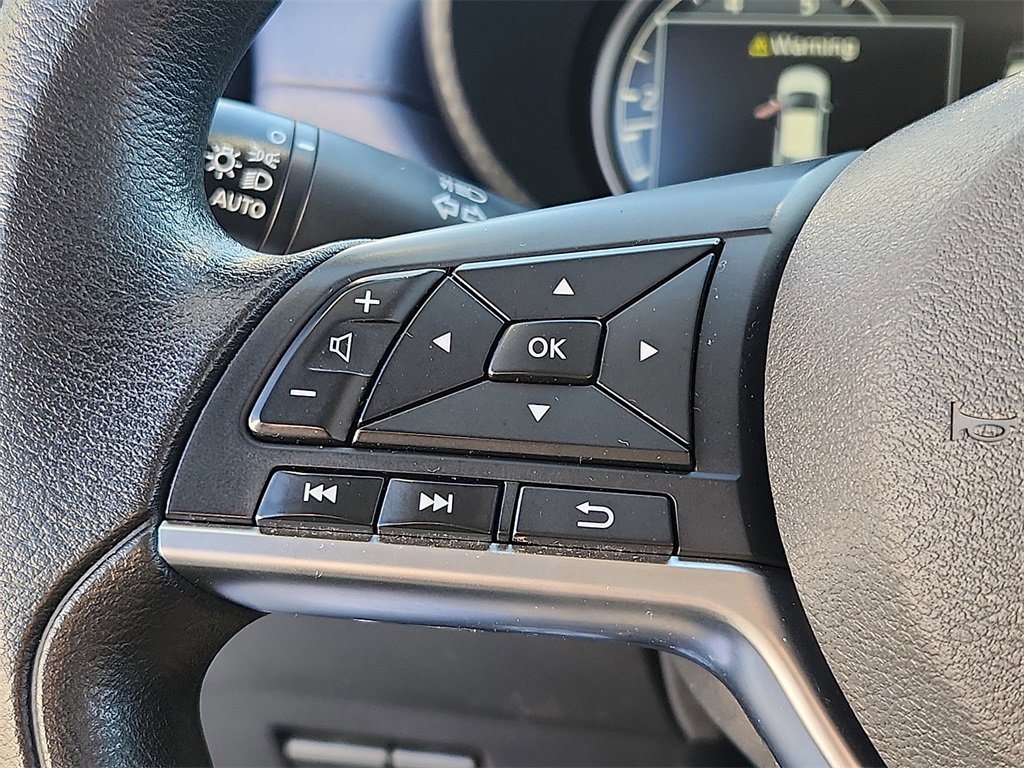 Used 2024 Nissan Versa SV w/ Trunk Package image 20