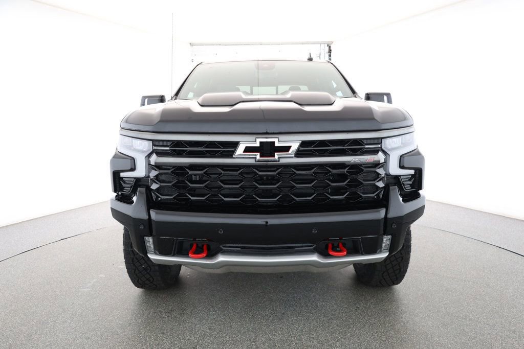 Used 2025 Chevrolet Silverado 1500 ZR2 w/ Technology Package image 2