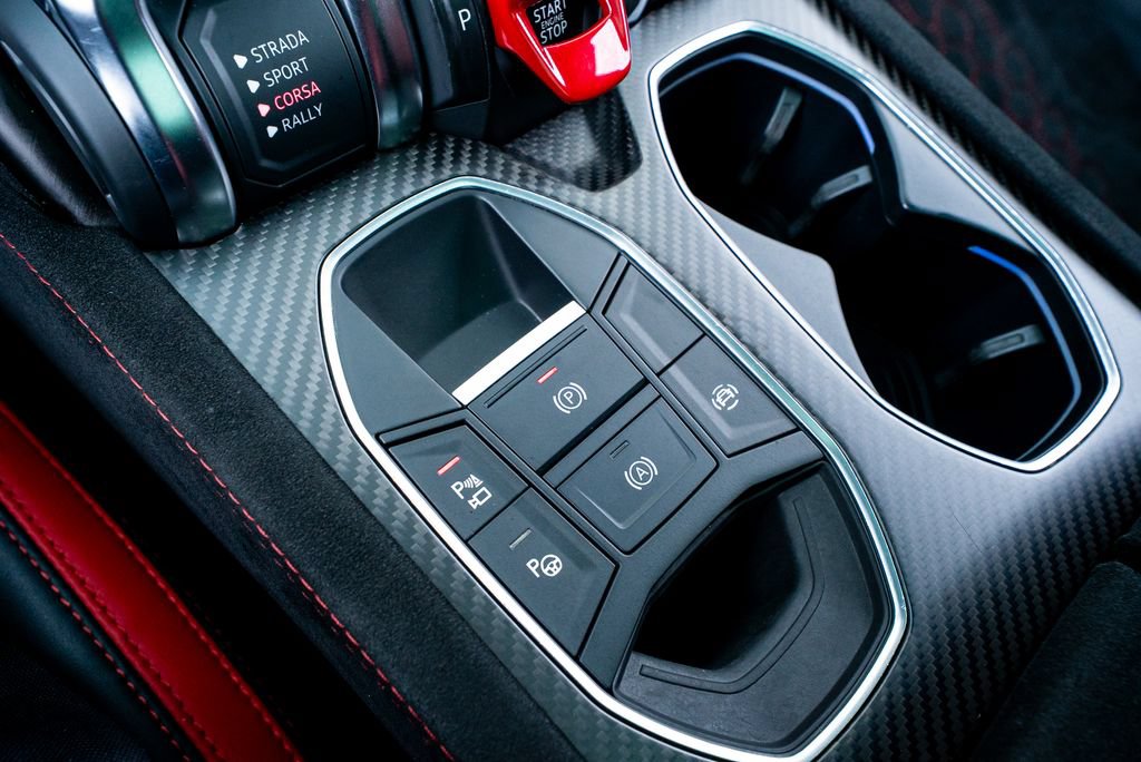 Used 2024 Lamborghini Urus Performante AWD/4WD image 52