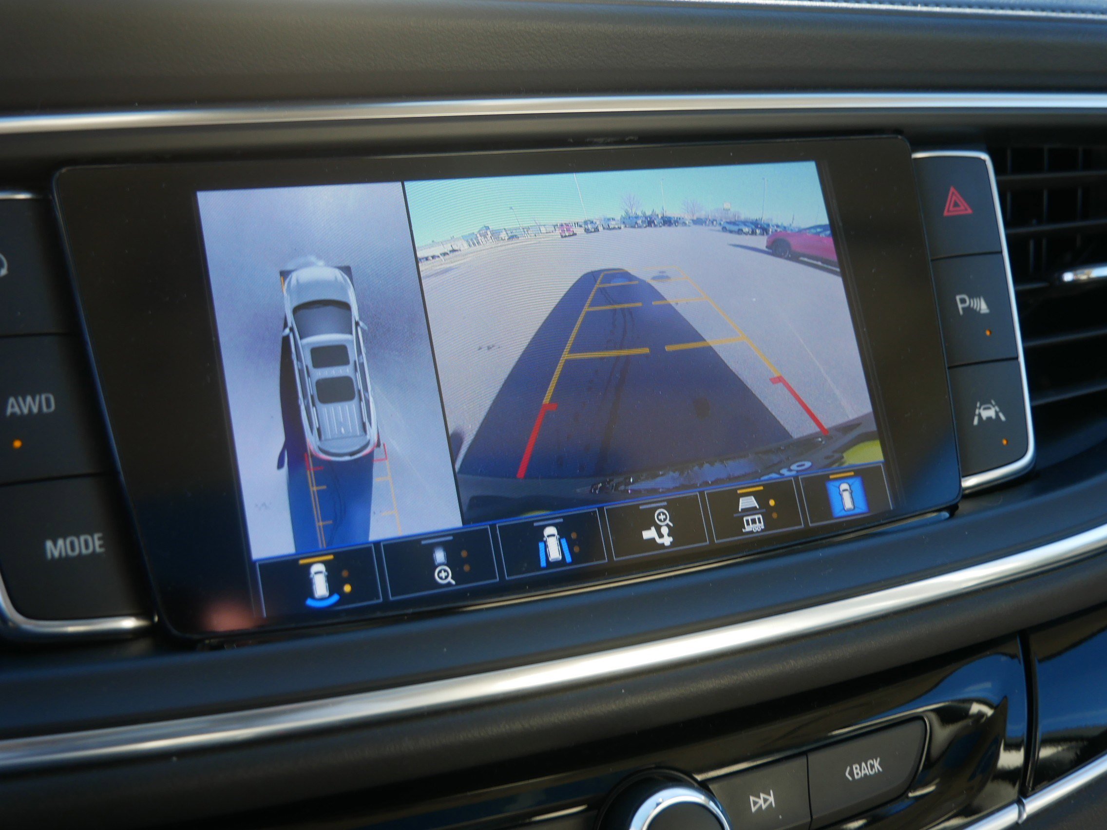 Used 2023 Buick Enclave Avenir w/ Avenir Technology Package image 37