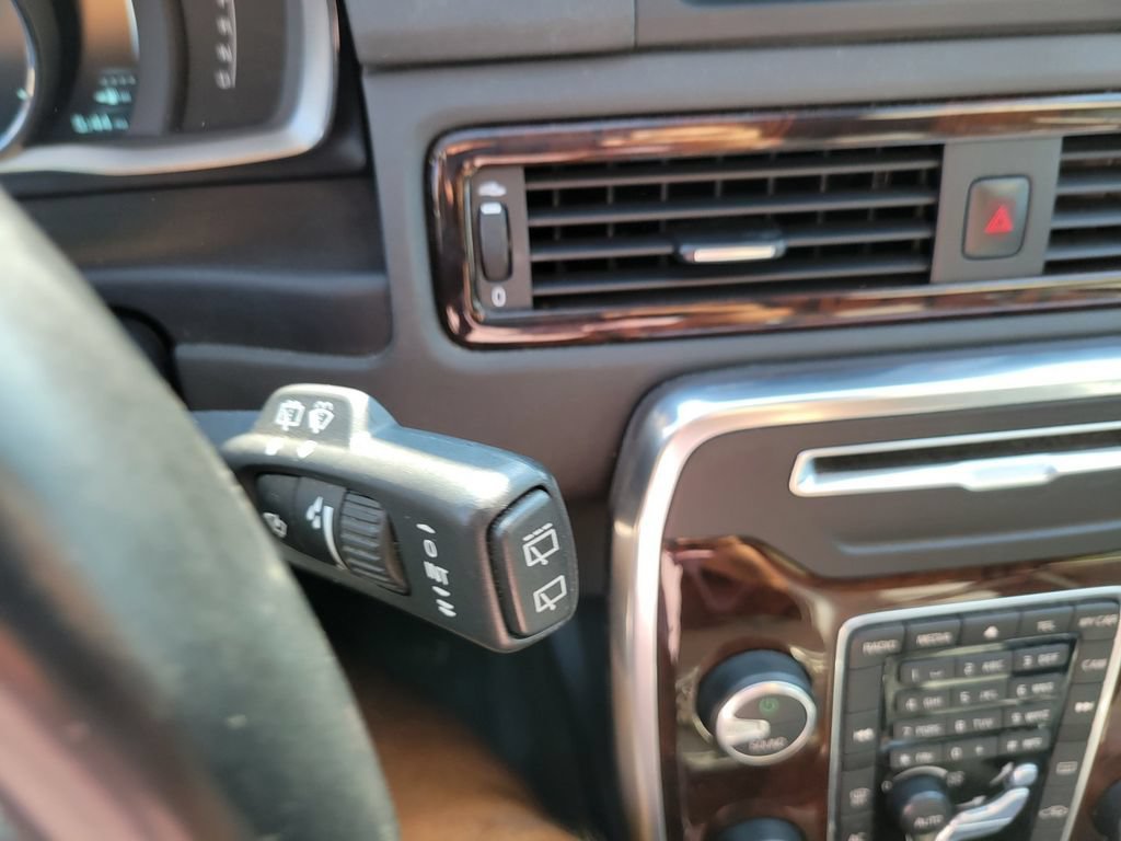 Used 2014 Volvo XC70 T6 AWD/4WD image 25