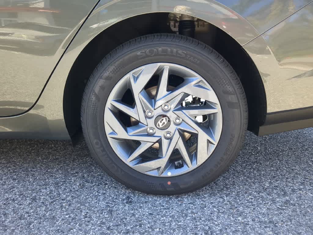 New 2026 Hyundai Elantra Hybrid FWD image 14