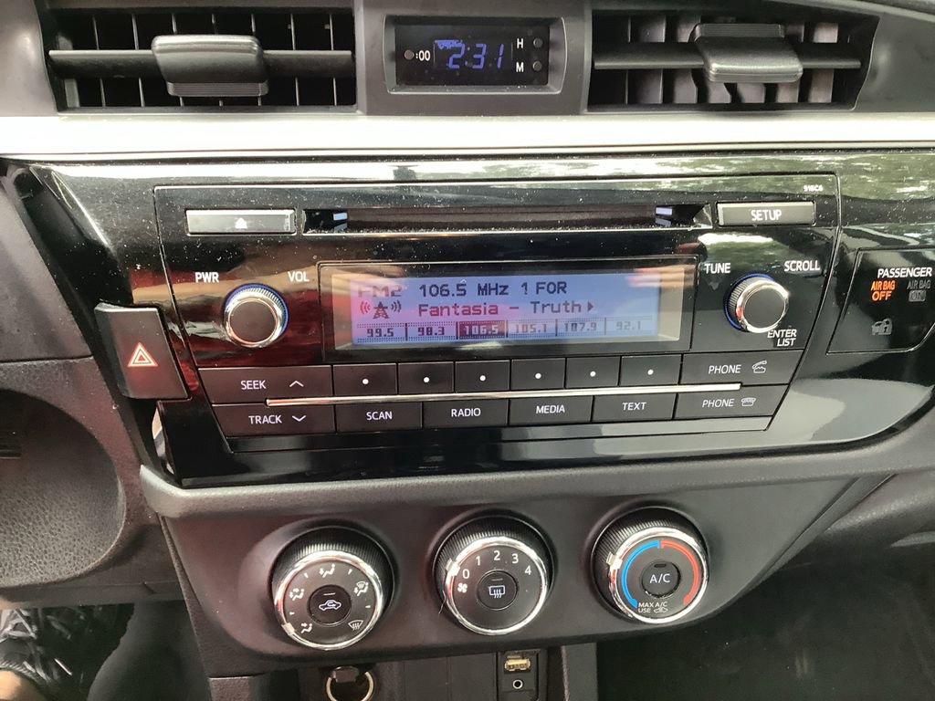 Used 2014 Toyota Corolla L image 21