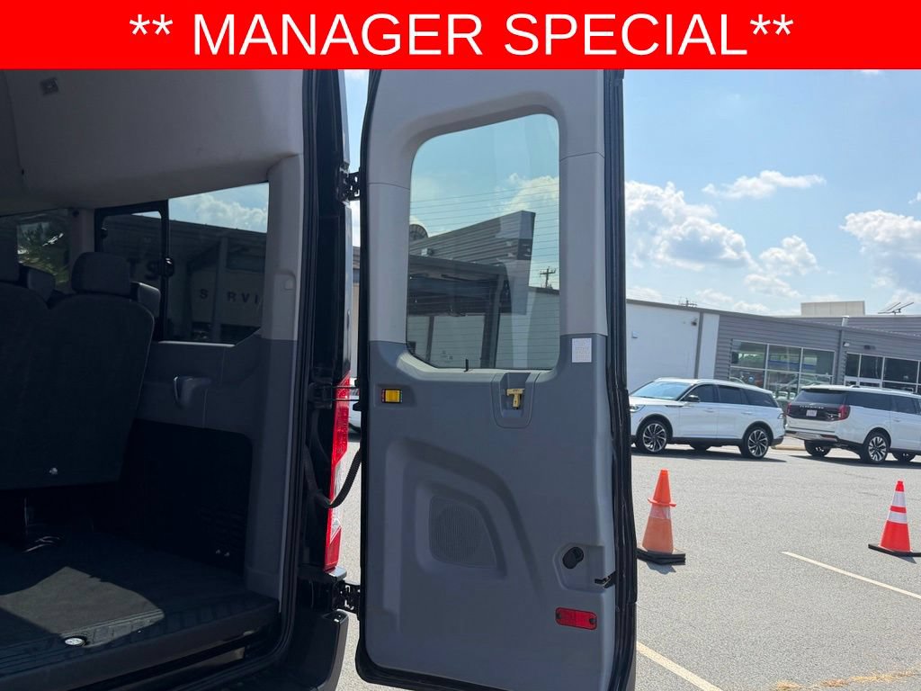 Used 2017 Ford Transit 350 XLT RWD image 6