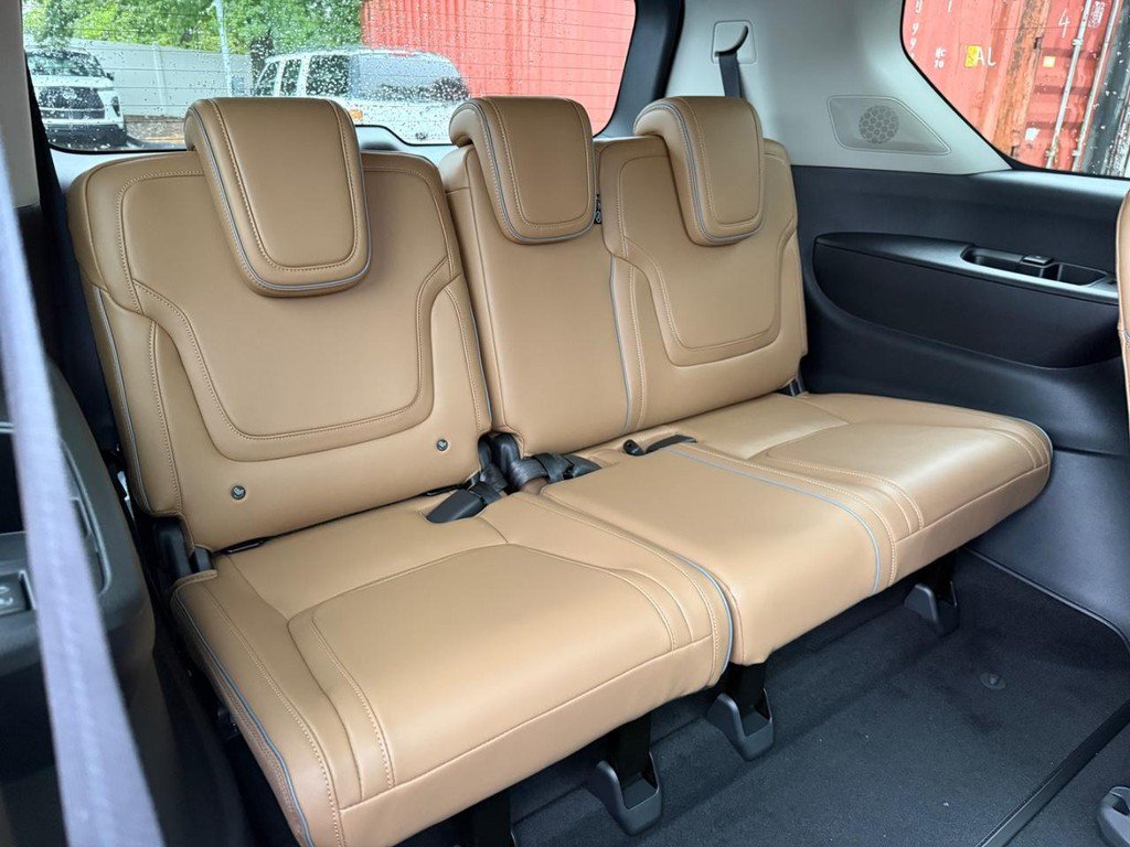 New 2027 INFINITI QX80 Luxe w/ Cargo Package AWD/4WD image 5