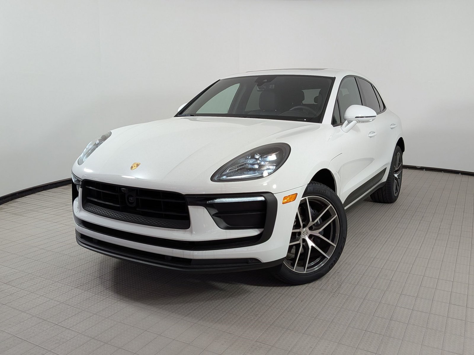 New 2025 Porsche Macan AWD/4WD image 1