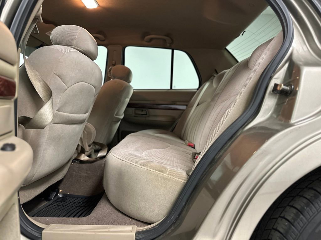 Used 2001 Mercury Grand Marquis GS image 18