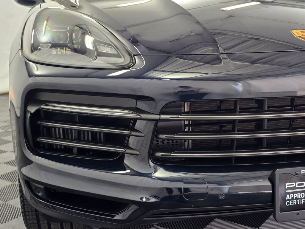 Certified 2023 Porsche Cayenne Platinum Edition AWD/4WD image 32