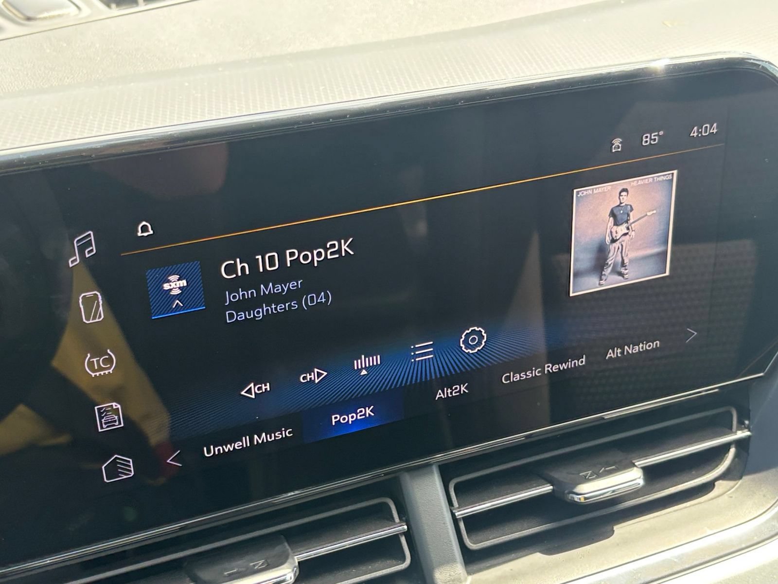 Used 2025 Chevrolet Trax LT FWD image 20