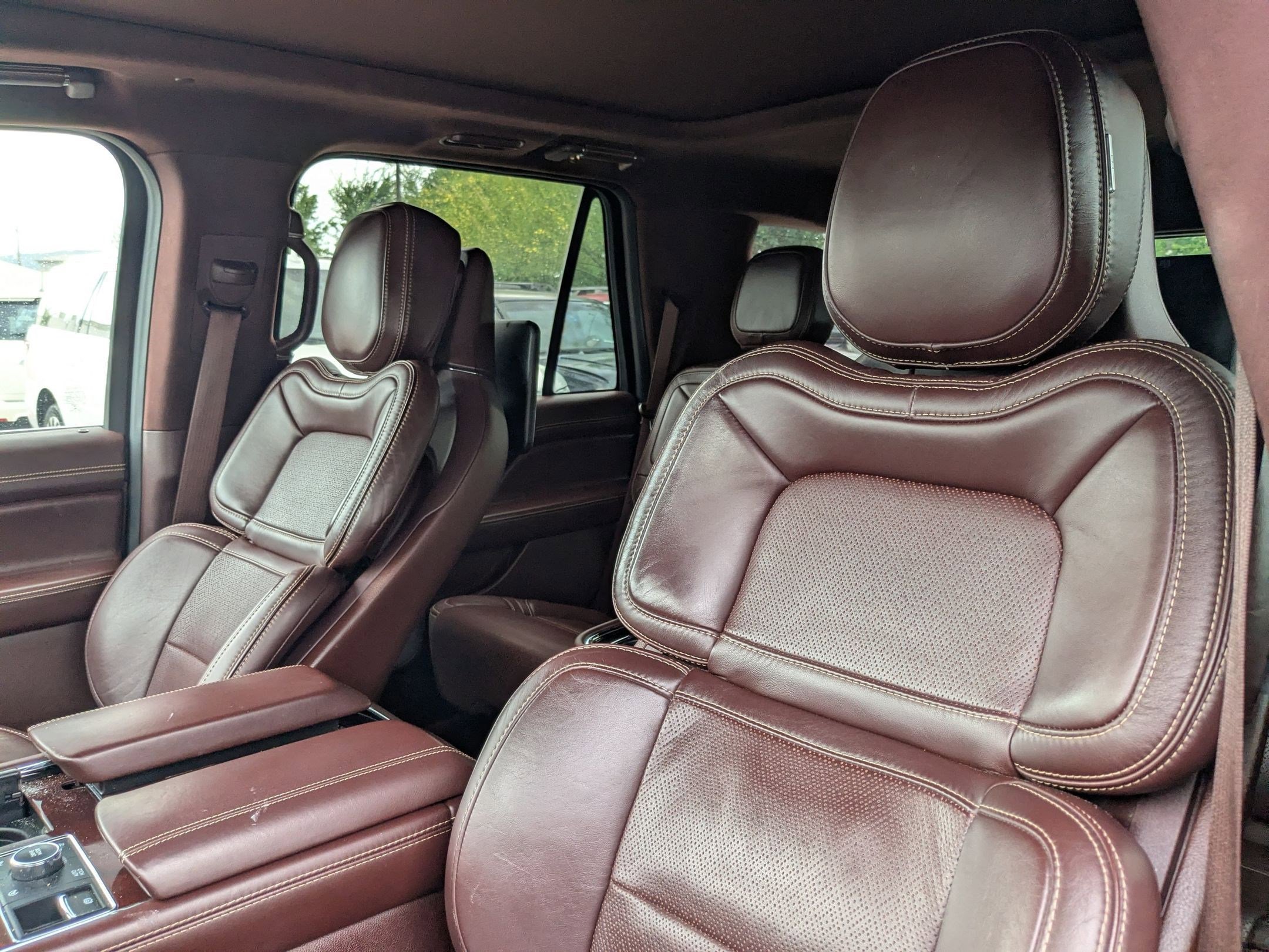 Used 2021 Lincoln Navigator Black Label w/ Cargo Convenience Package image 10