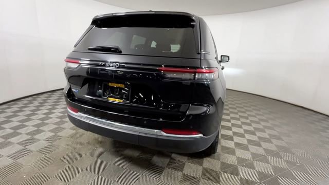 Used 2023 Jeep Grand Cherokee 4WD 4xe image 5