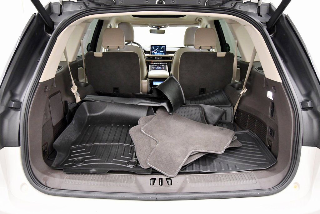 Used 2022 Lincoln Aviator Reserve w/ Elements Package Plus image 7