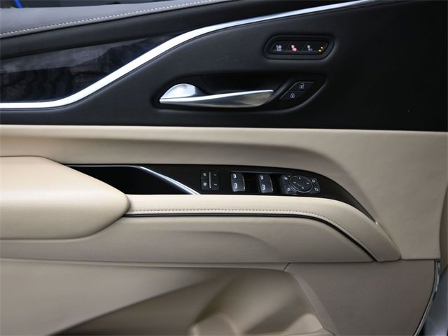 Used 2023 Cadillac Escalade Premium Luxury image 13
