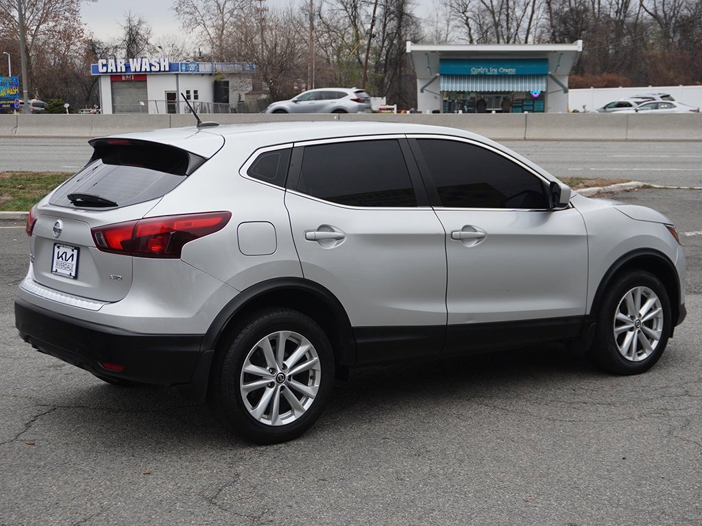 Used 2019 Nissan Rogue Sport S w/ Appearance Package image 7