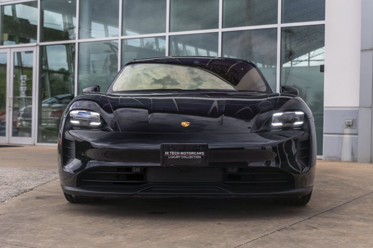 Used 2022 Porsche Taycan GTS AWD/4WD image 10