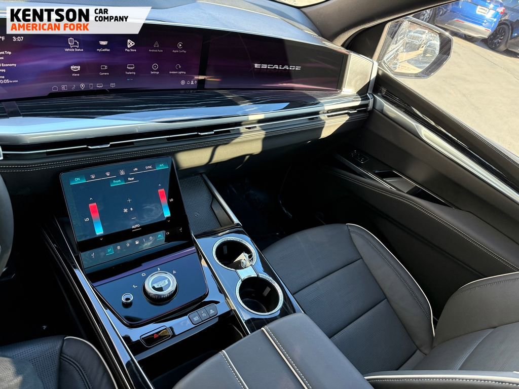 Used 2025 Cadillac Escalade ESV Sport image 28