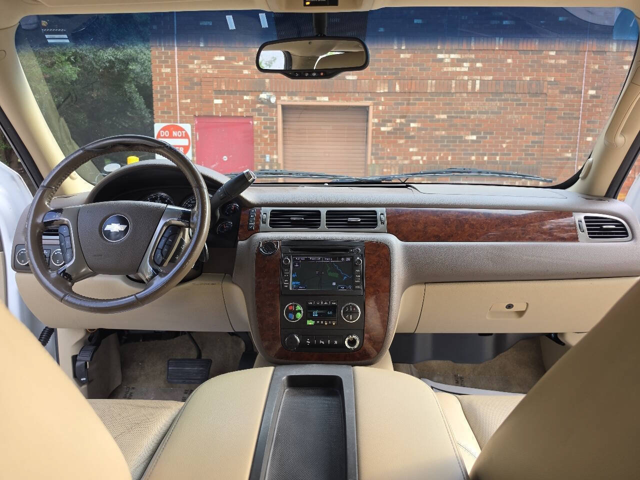 Used 2010 Chevrolet Tahoe LTZ AWD/4WD image 13