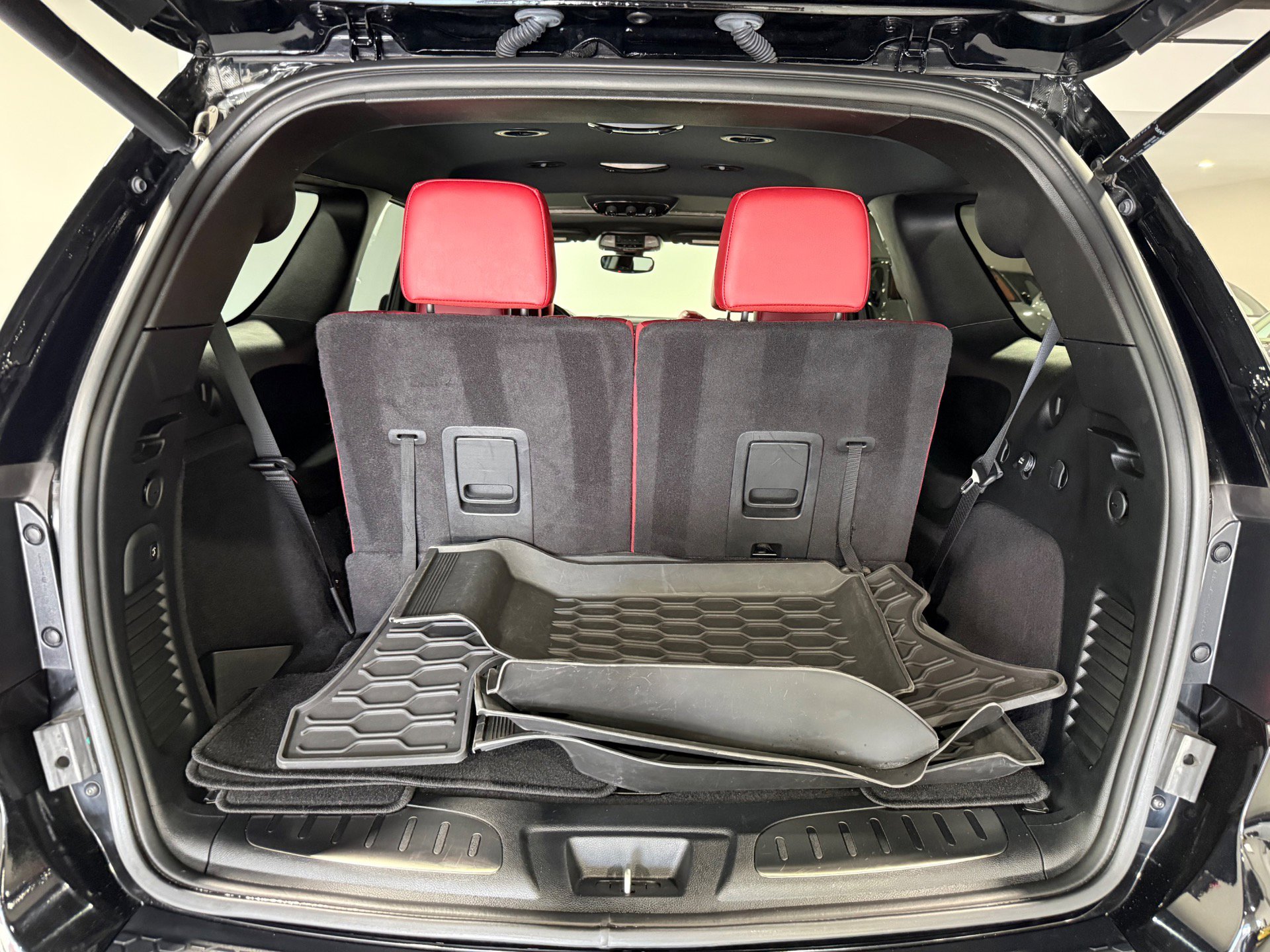Used 2020 Dodge Durango R/T w/ Blacktop Package AWD/4WD image 14