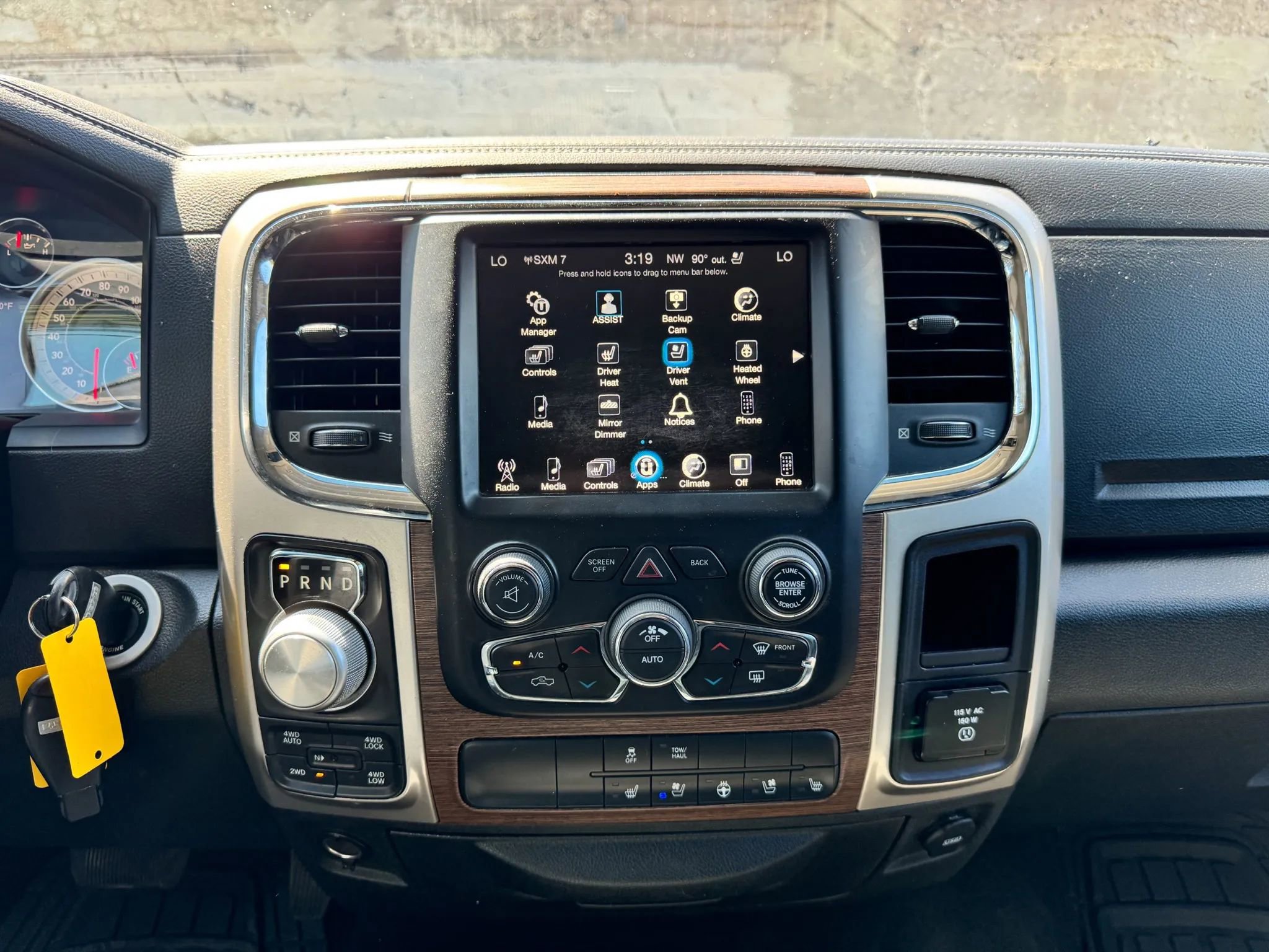 Used 2017 RAM 1500 Laramie image 24