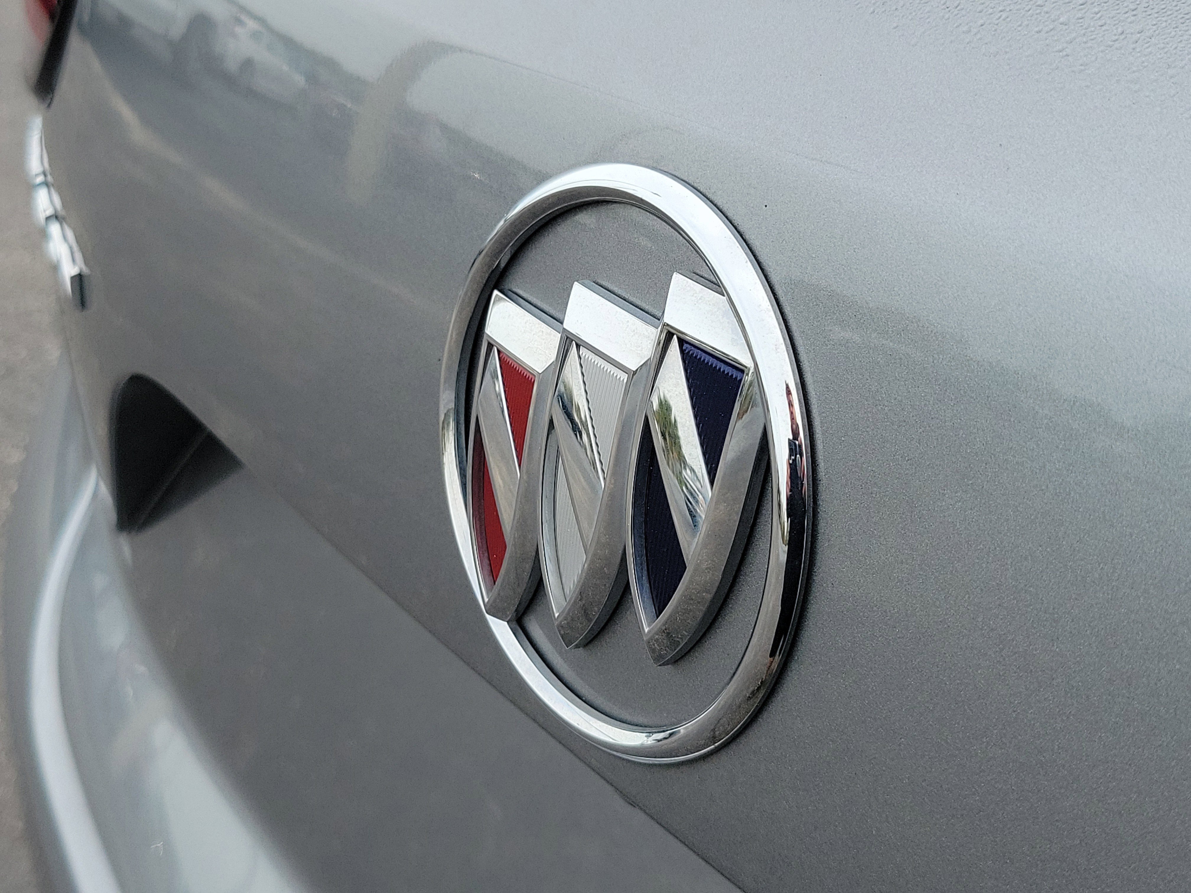 Used 2023 Buick Envision Preferred image 9