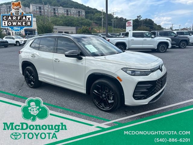 Used 2025 Volkswagen Tiguan SE R-Line AWD/4WD image 5
