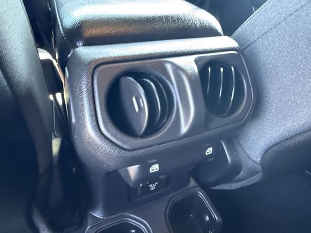 Used 2024 Jeep Wrangler Unlimited Rubicon w/ Technology Group image 21