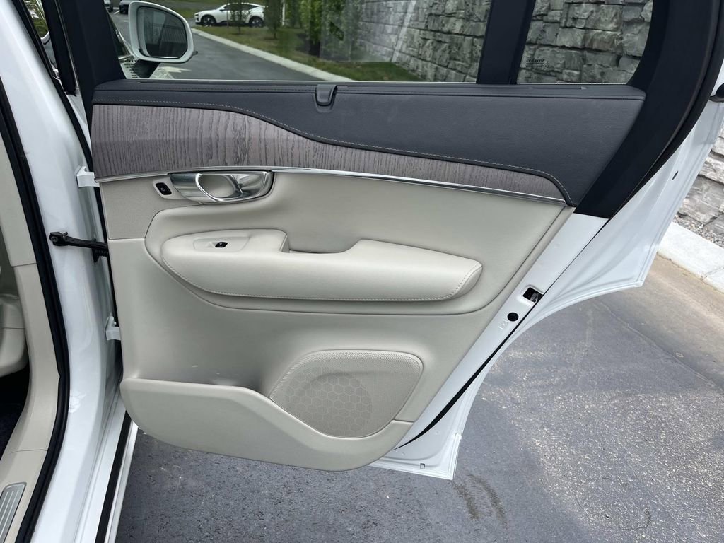 Used 2022 Volvo XC90 T6 Inscription AWD/4WD image 21