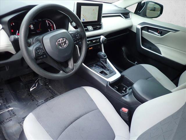Used 2023 Toyota RAV4 XLE AWD/4WD image 10