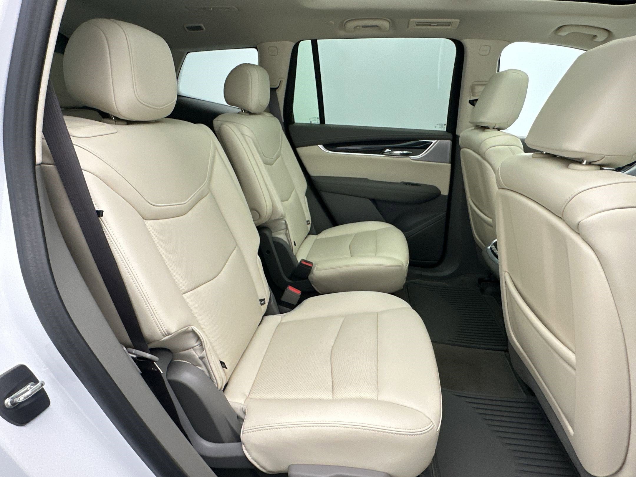 Certified 2023 Cadillac XT6 Premium Luxury image 29