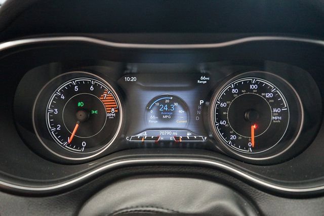 Used 2019 Jeep Cherokee Limited image 32