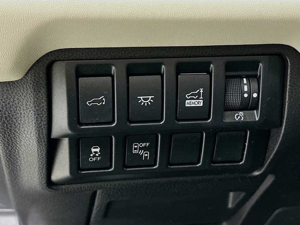 Used 2021 Subaru Ascent Limited w/ Technology Package image 15