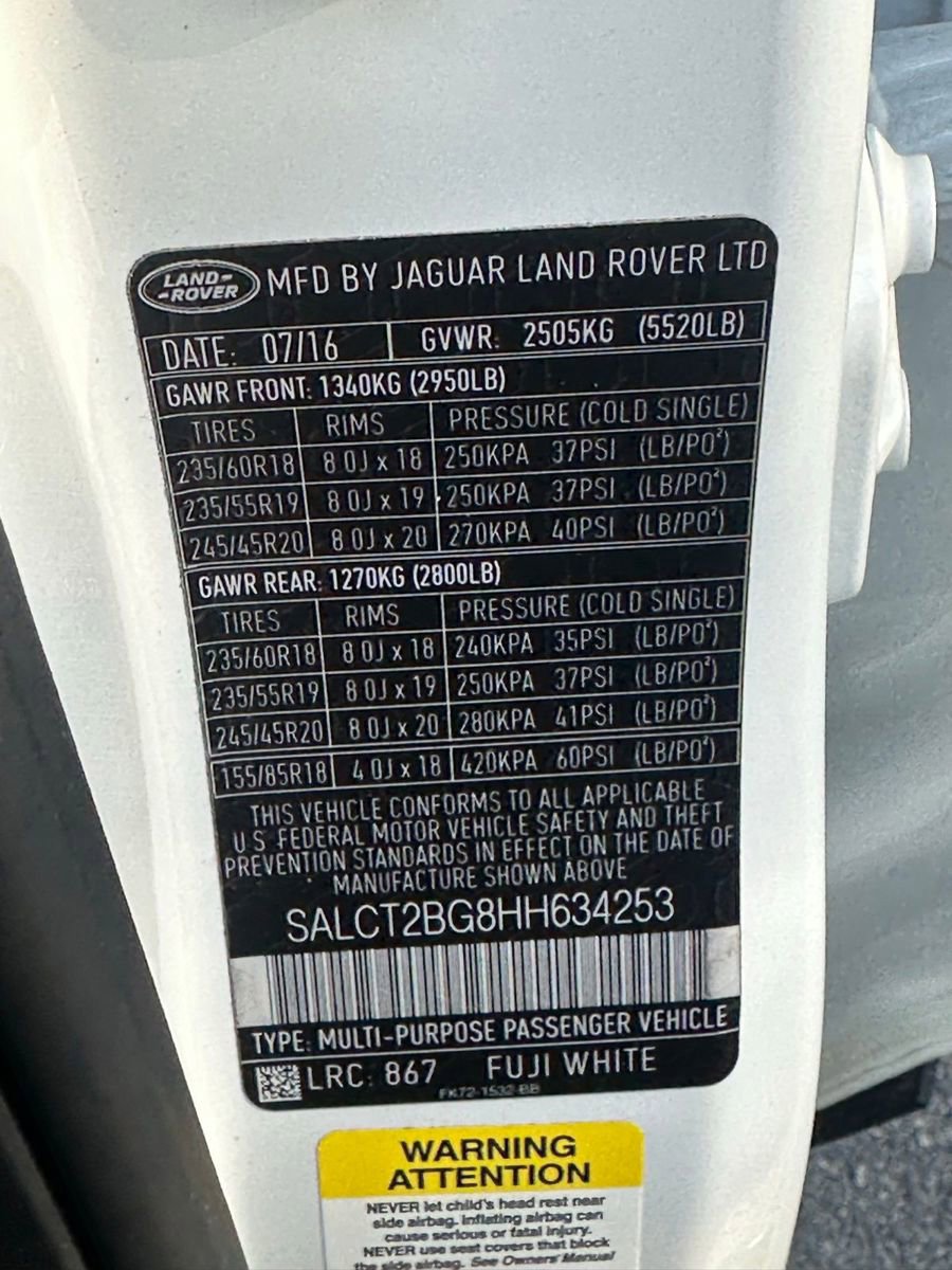 Used 2017 Land Rover Discovery Sport HSE Luxury image 10