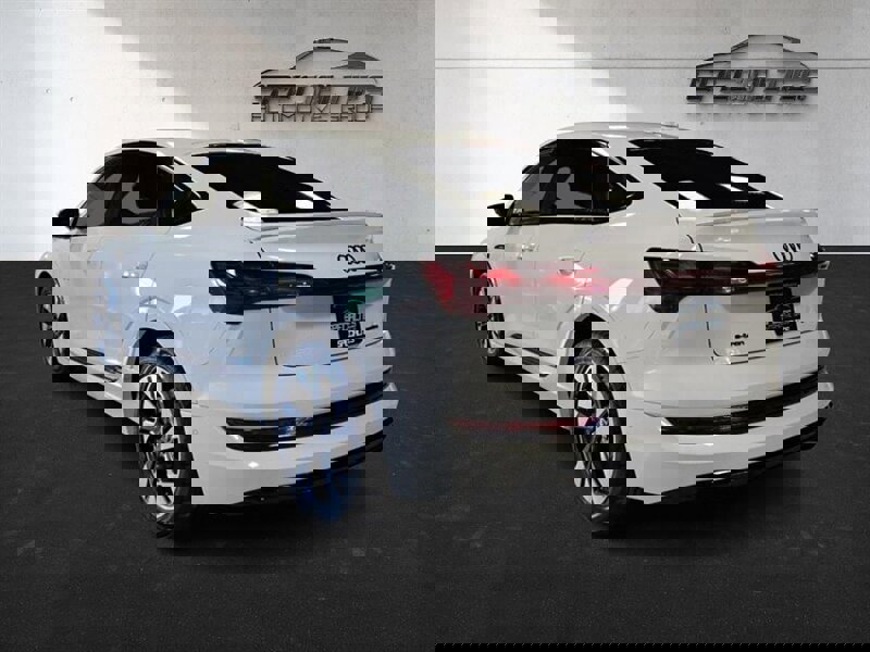 Used 2023 Audi e-tron Premium w/ Convenience Plus Package image 8